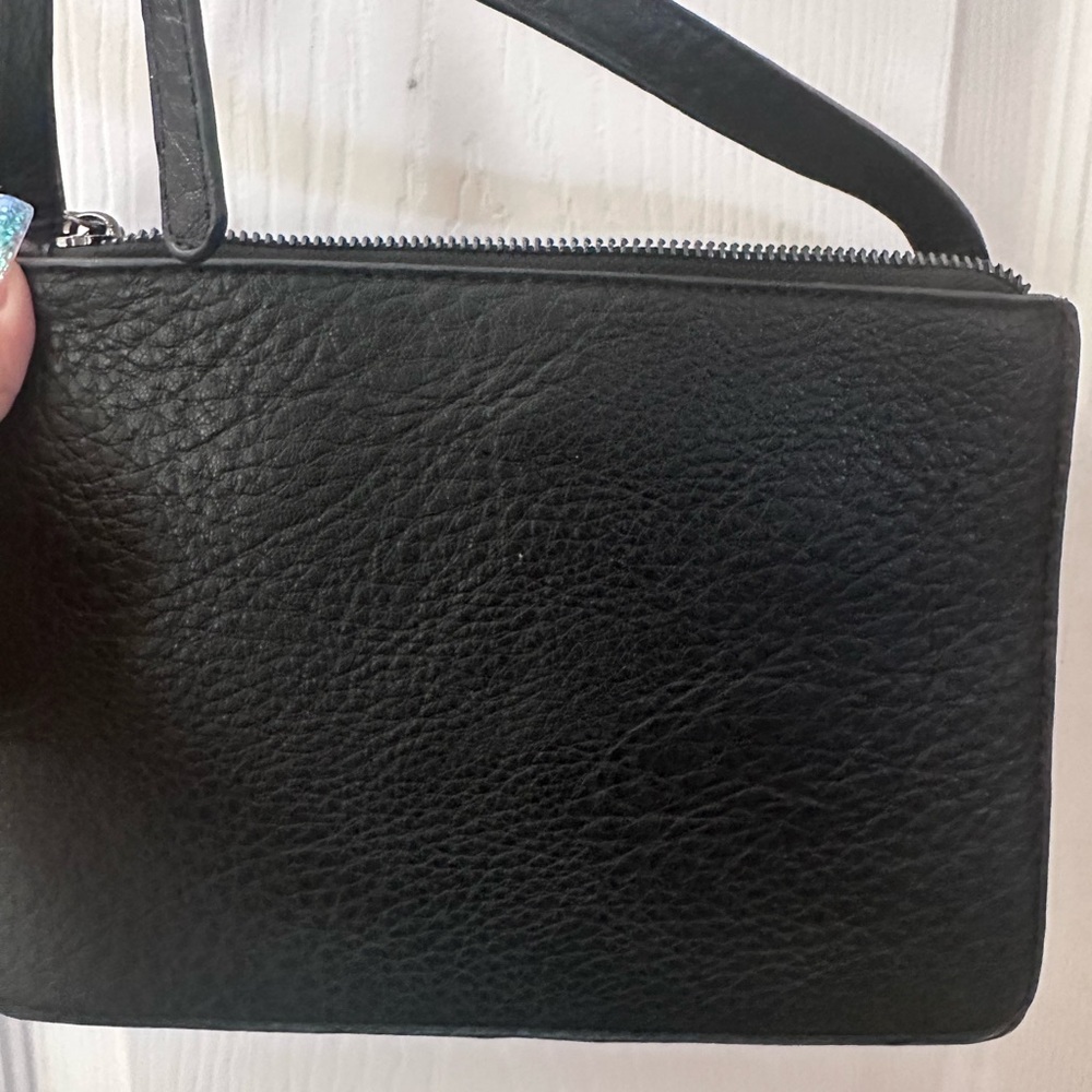 Isabelle (giving Hammitt vibes) vegan leather black crossbody - Picture 7 of 7
